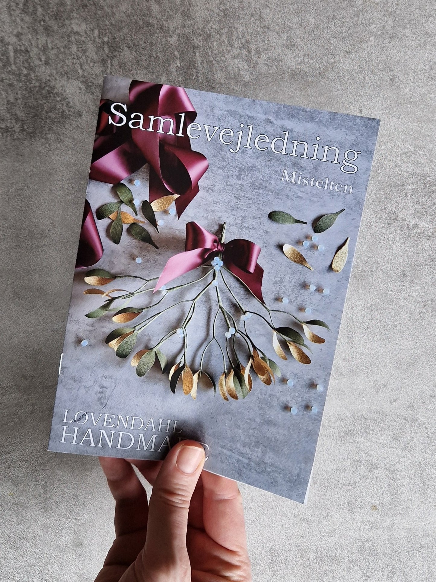 Mistelten i crepepapir - Kreativt juleprojekt med alle materialer og vejledning.