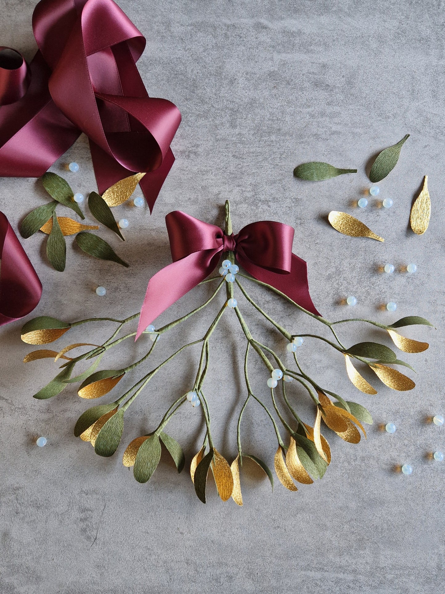 Mistelten i crepepapir - Kreativt juleprojekt med alle materialer og vejledning.