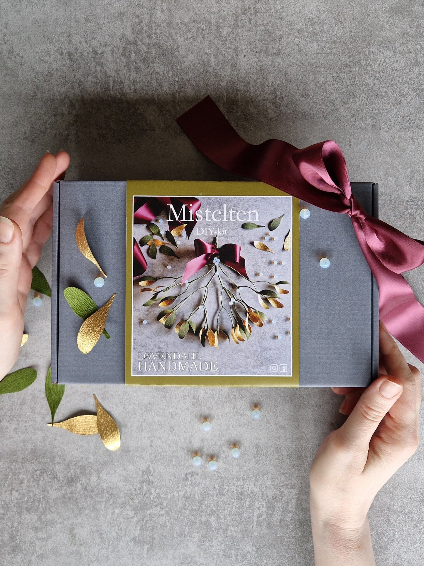 Mistelten i crepepapir - Kreativt juleprojekt med alle materialer og vejledning.